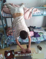 东方网-东方游戏-游戏痴汉伤不起 夏日校园玩家