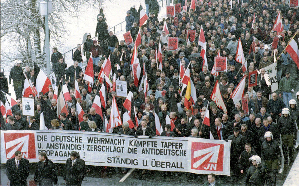 1998年经济增长率_...写字楼吸纳量与经济增长率走势 资料来源:DTZ戴德梁行、国家统计...(3)