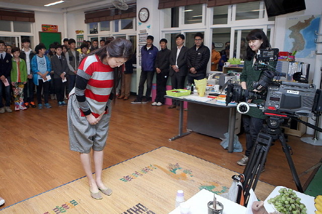 韩剧《女王的教室》举行开机仪式