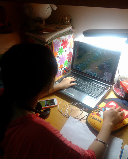 妹子在撸啊撸!姑娘出去走走吧!