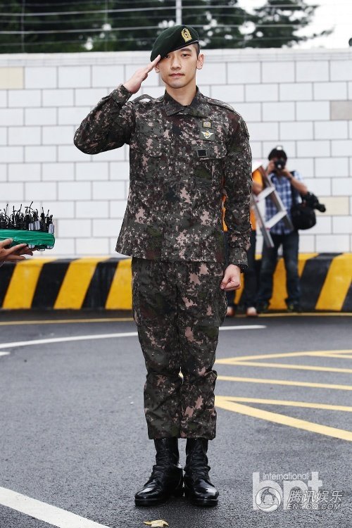 服役期间rain被曝光与<em>韩国女艺人</em>金泰熙交往