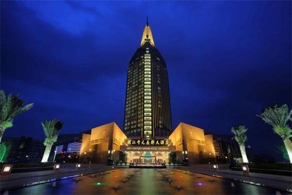 青岛市城镇居民医保卡_浙江城镇居民收入(3)