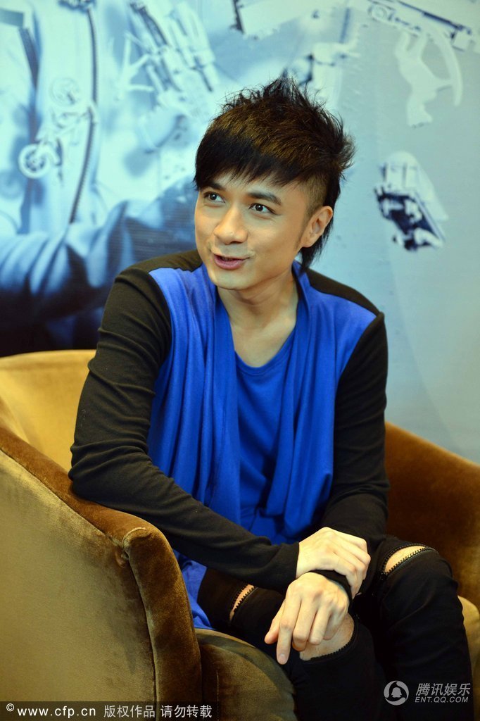 <em>古巨基铲青发型</em>图片大全_<em>古巨基铲青发型</em>图片