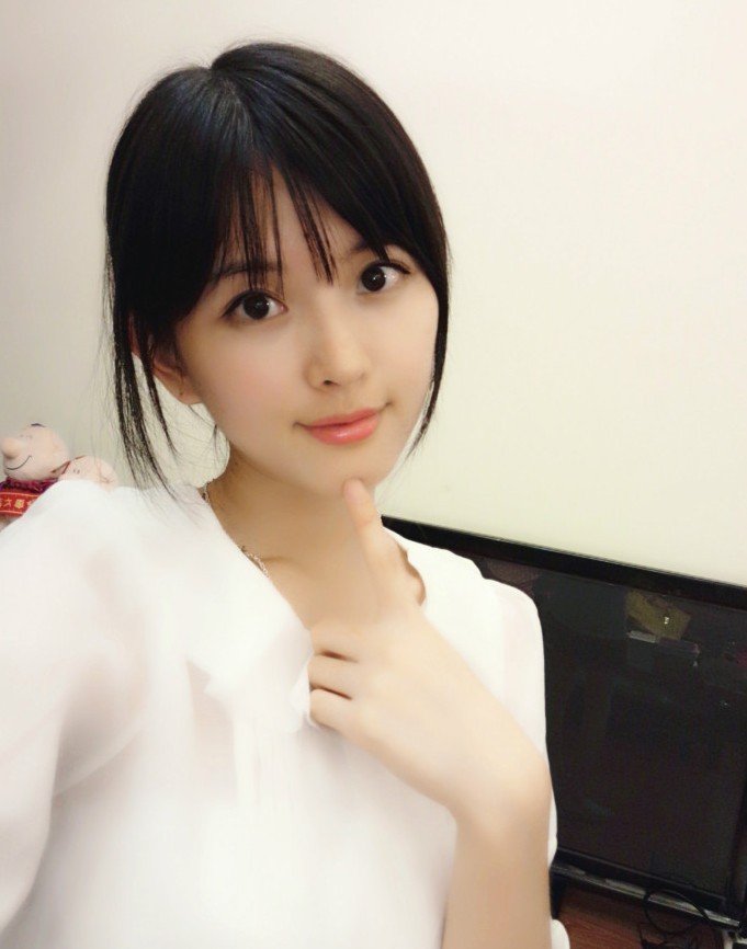 南昌大学校花钟文娟图片