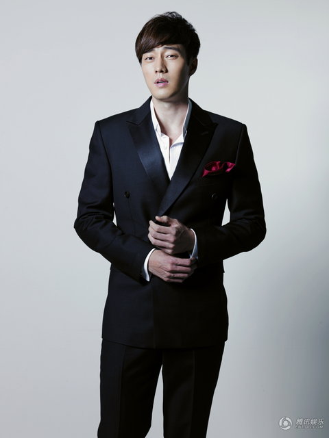 《主君的太阳》苏志燮徐仁国剧照引网民狂点