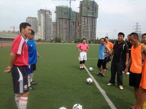 牡丹江校园足球D级教练员培训 24名老师参加