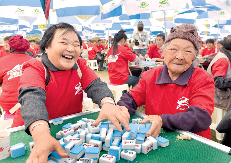 上海人口2380万_...130220 上海 常住人口达到2380万人(3)