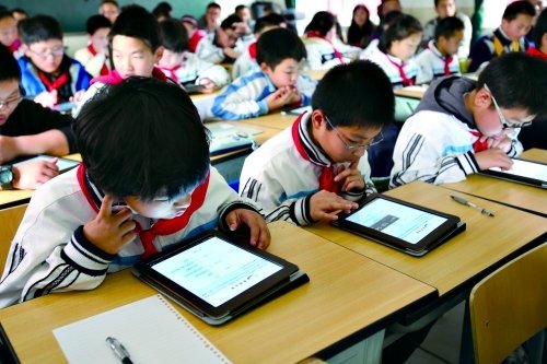 上海电子教材正在制作 明年9月起可拿Pad上课