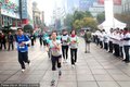 汶川地震失去双腿舞蹈老师参加上海马拉松