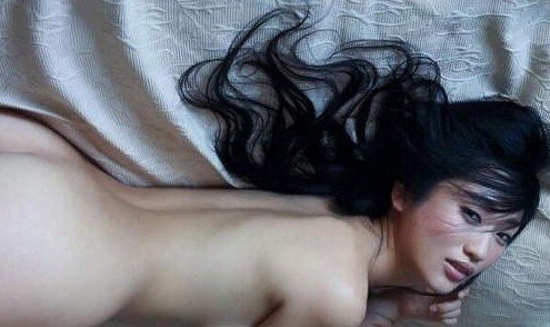 日本宅男票选最想<em>触摸</em>的<em>女生</em>部位 胸部非第一