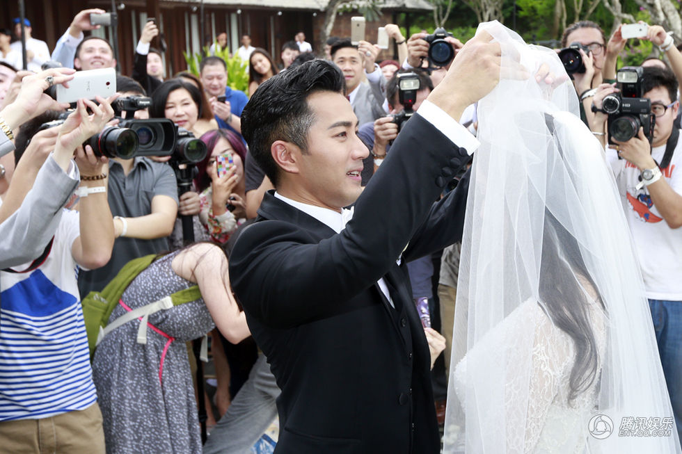 <em>处女座</em>杨幂<em>天秤</em>刘恺威大婚拥吻落泪 新郎承诺
