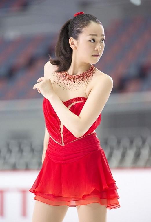 日本花滑女神浅田真央受邀进演艺圈处子照片叫价1亿图