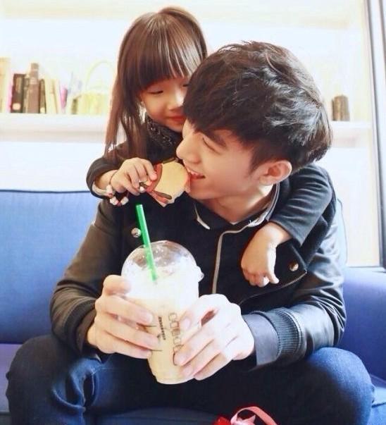 18岁<em>最萌</em>年龄<em>差兄妹</em>走红_大申网_腾讯网