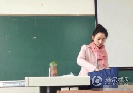 川师美女老师酷似刘诗诗 男生出勤率爆表_十堰