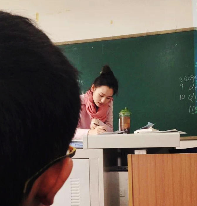 我们"追过"的美女老师们  肖珠,四川师范大学文理学院大一基础英语女