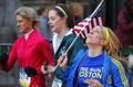 高清：波士顿马拉松举行 参赛者含泪告慰逝者