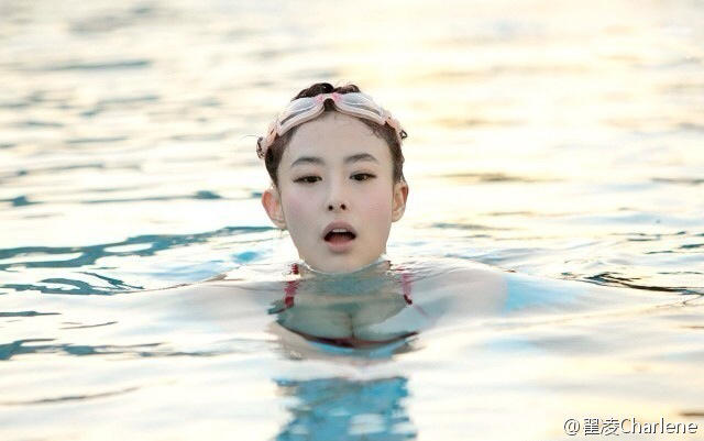 高清:宝贝兽兽自曝已为人妻 性感站台车展