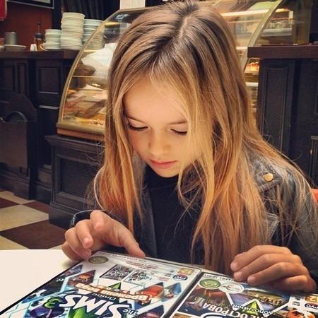 俄9岁萝莉模特走红网友：若生她人生就完美了