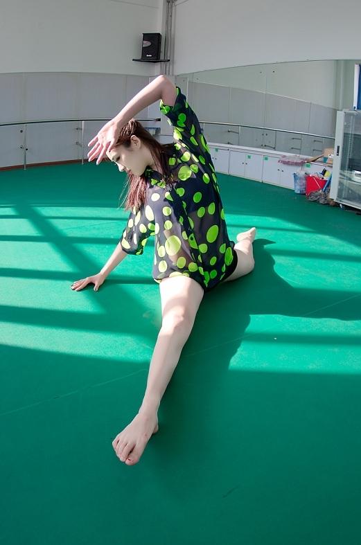 《好舞蹈》学员被郭天王赞sao 其私照曝光-s