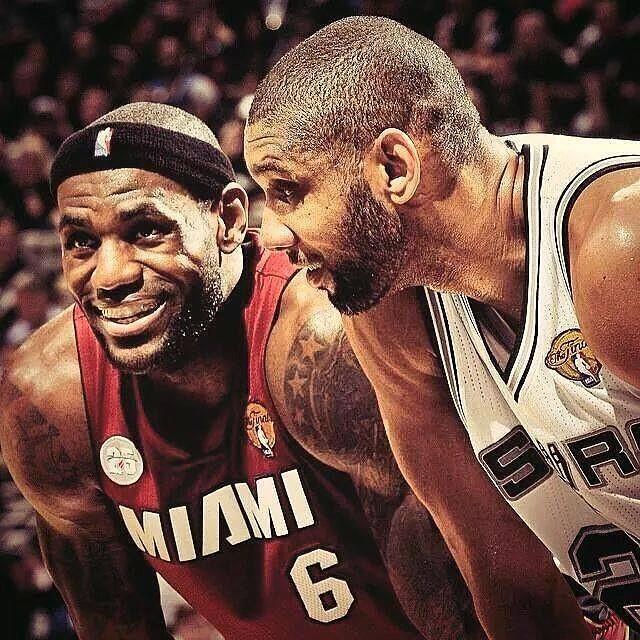 詹姆斯大笑表情包分享展示