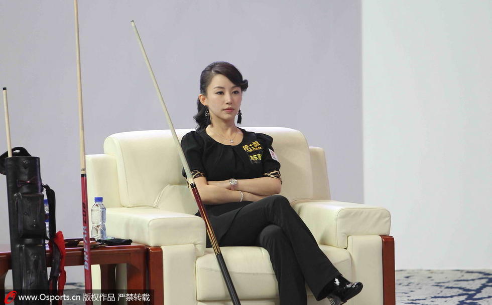 高清:九球玉女潘晓婷绝美出战 气场高贵冷艳-潘