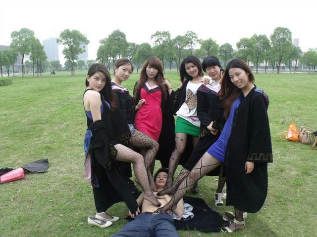 情何以堪!初中高富帅 大学毕业变屌丝