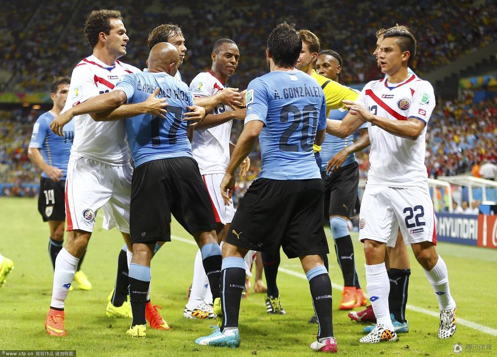 高清:哥斯达黎加3-1逆袭乌拉圭 大爆冷门-哥斯