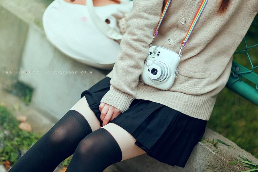 推软妹:黑丝白丝的绝对领域