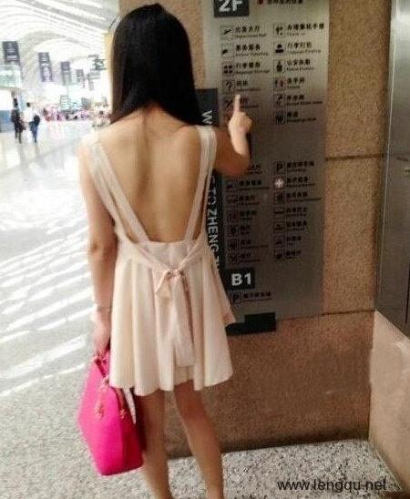 我们都是深井冰图片76：女神自拍信息量略大