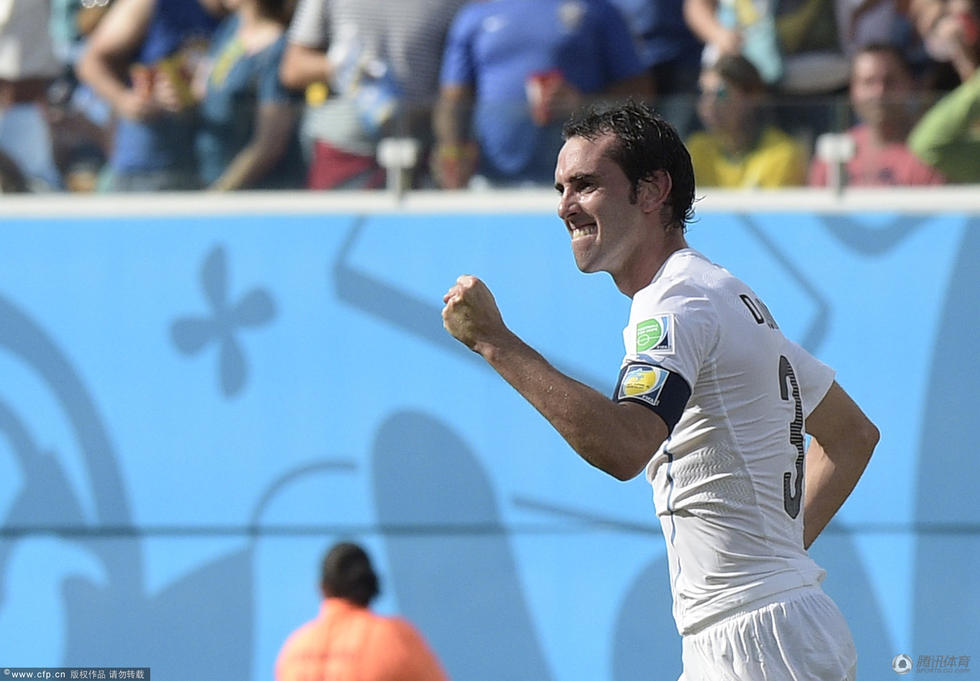 世界杯额 意大利0 1乌拉圭 乌拉圭出线戈丁建功