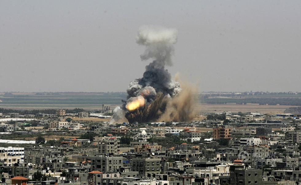 以色列军队大规模轰炸加沙()