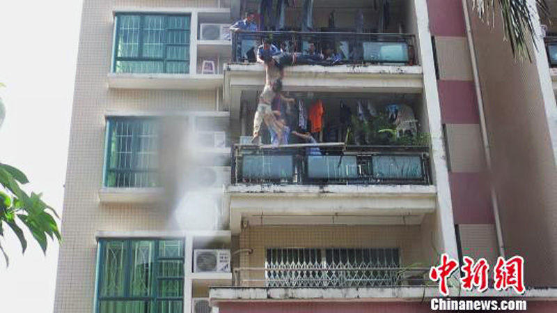 珠海香洲前山一小区5楼男女割腕熏煤气自杀不成后跳楼 图