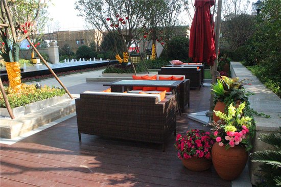 安庆新城吾悦广场景观示范区开放暨迪斯尼火爆