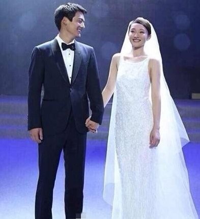 39岁周迅与高圣远演唱会上完婚 丹东精品婚房送祝福