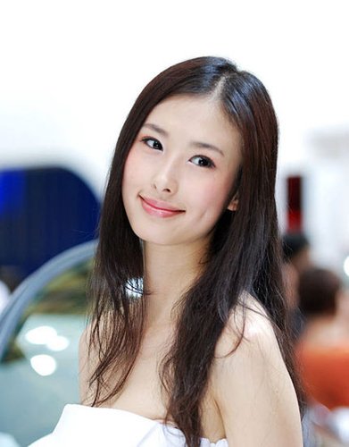 ����·���۵�����Ů