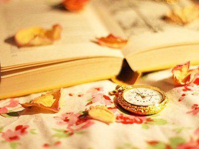 适合12星座的枕边书_星座_腾讯网