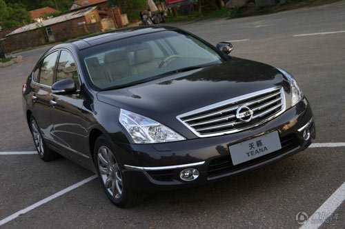 nissan高级轿车品牌的典范之作,也是日本皇室的御用汽车品牌,高清图片