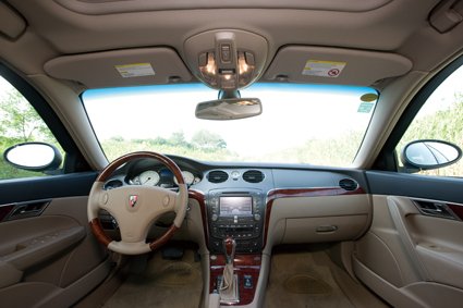 荣氏情结--试驾09款荣威750 1.8T_试车报告