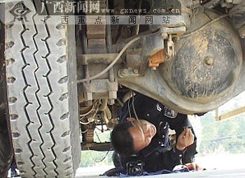 大货车武鸣交通肇事致3死1伤司机逃逸_交通新