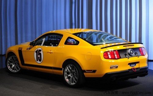 2011款福特野马Boss 302R赛车官方图发布