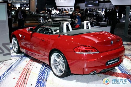 �������������¿�Z4 sDrive�ۼ� Լ32����