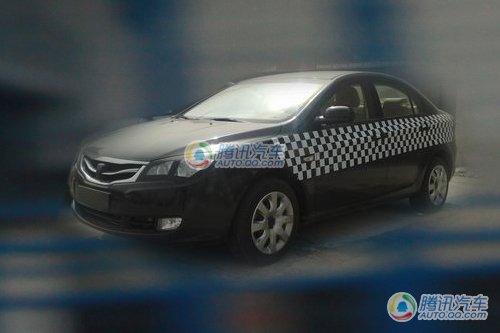 凸显性价比 荣威入门级350S车型谍照首曝