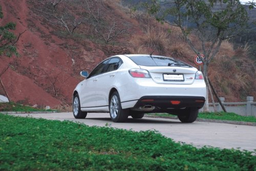 快刀手 试驾上汽名爵MG6 1.8T自动精英版