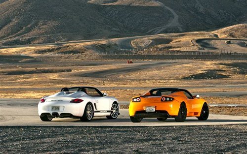 强强对话 Tesla Roadster战保时捷Boxster