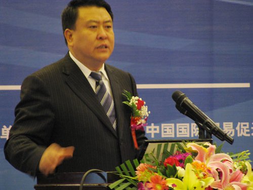 图:北京汽车工业控股有限公司董事长徐和谊
