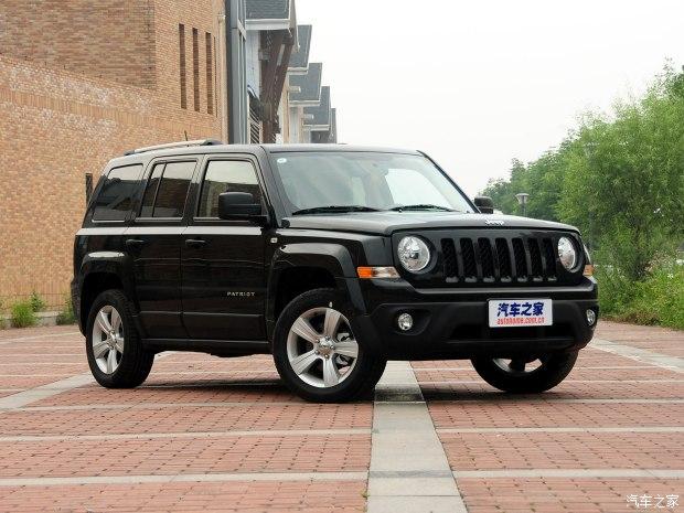 jeep(进口) 自由客 2014款 2.4l 豪华导航版