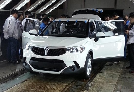 中华V3实车曝光 小型SUV 明年上市高清图片
