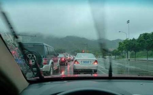 如何延长汽车雨刮器寿命
