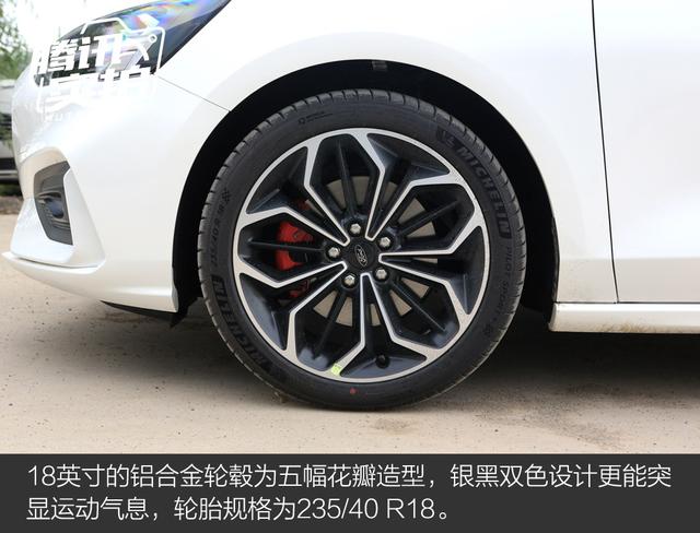 经典不老,重装再临 实拍全新福特福克斯