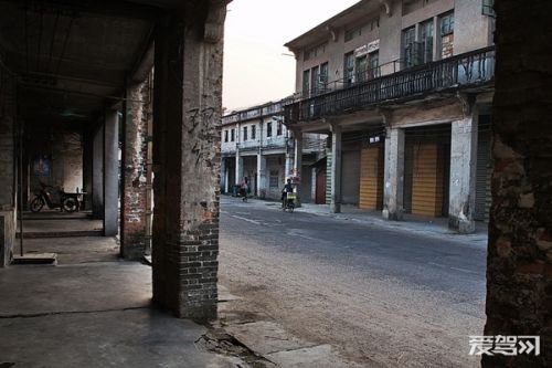 中国自驾游路线 行走在海南的碧海蓝天下